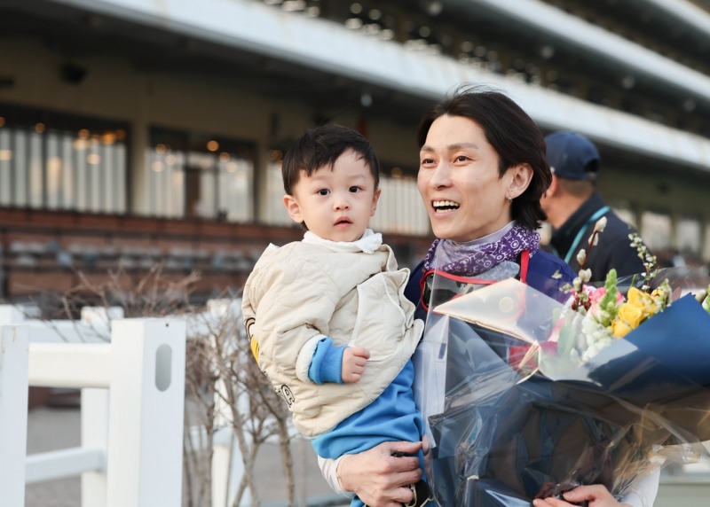 25년 3월 22일 제10경주 장추열 기수 500승 달성