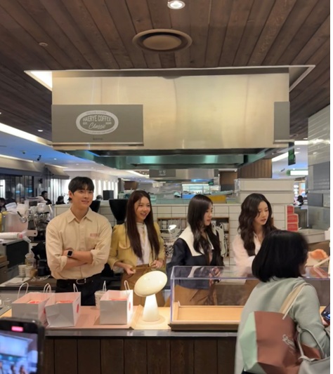 ‘해례커피’ 더현대 무역점 팝업 오픈, 솔로지옥4 멤버 총출동