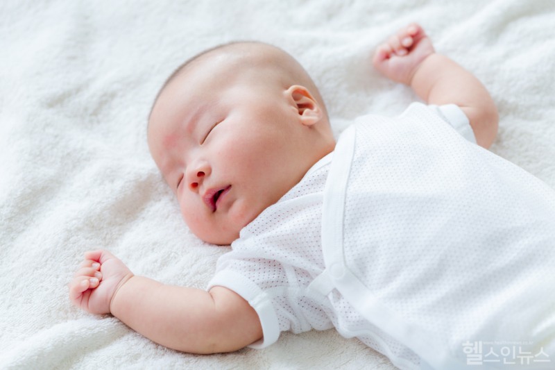 보건복지부에 따르면 난임 치료로 태어난 출생아 수의 비율은 2020년 7%, 2021년 8%, 2022년 9%, 2023년 11%로 증가했다. 이제는 출생아 10명 중 1명은 난임 치료로 태어나는 것이다. (클립아트코리아)