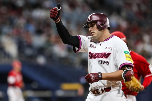 키움 히어로즈의 외국인 선수 루벤 카디네스