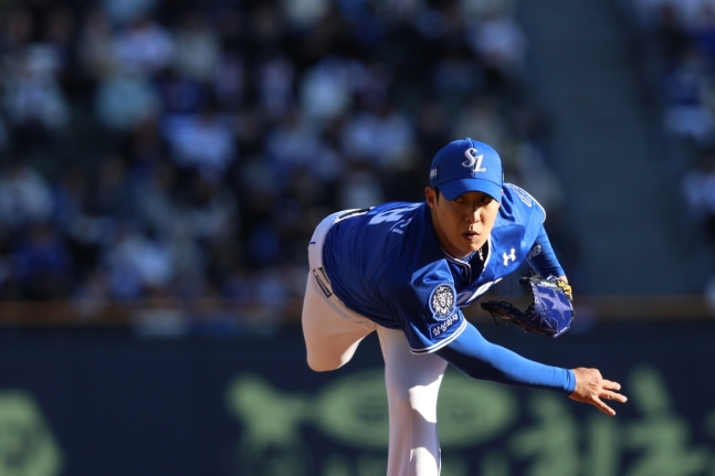 29일 두산과 경기에서 투구하는 삼성 원태인