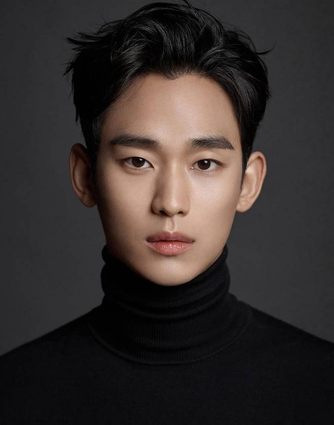 사생활 논란 김수현 기자회견서 김새론 유족 주장 반박 "사실관계 밝힐 것"
