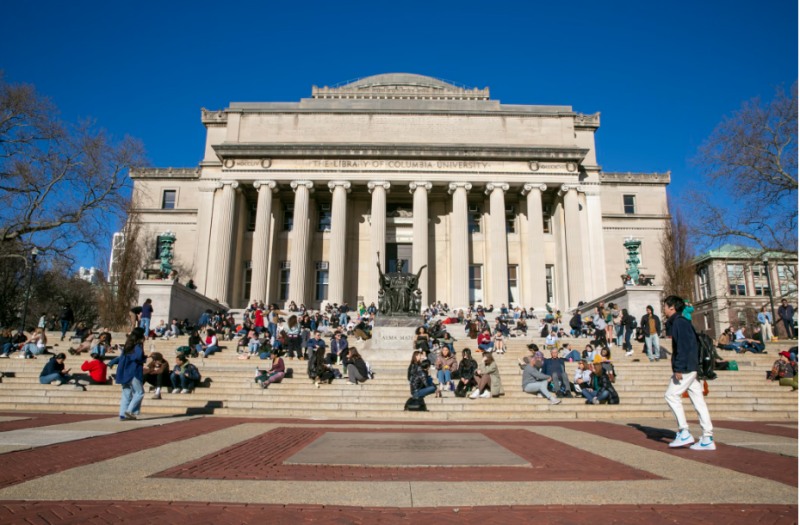 뉴욕 소재 아이비리그 명문인 컬럼비아대는 임시총장이 물러나고 연방정부의 요구를 수용하는 등 트럼프 행정부에 굴복했다는 평가를 받고 있다. 사진=로이터통신