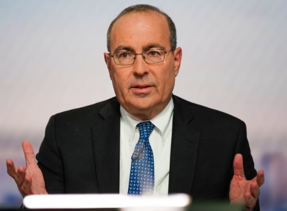 (상보) 연준 바킨 "관세 때문에 일자리는 줄고 인플레는 높아질 수도"