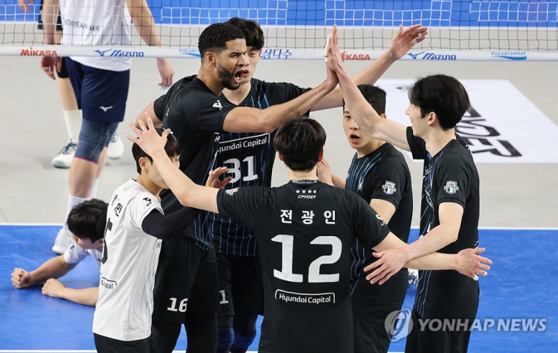 현대캐피탈, 챔프전 1차전서 대한항공에 3-1 승리... 우승 확률 73.6%로 상승