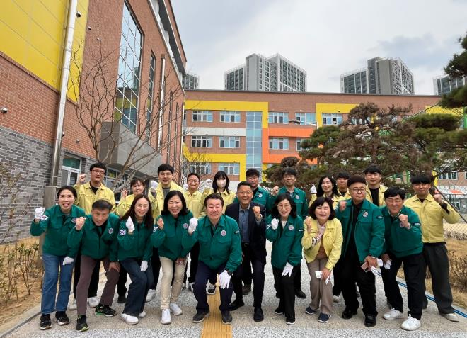 대전서부교육지원청, 제80회 식목일 기념 식목행사 실시