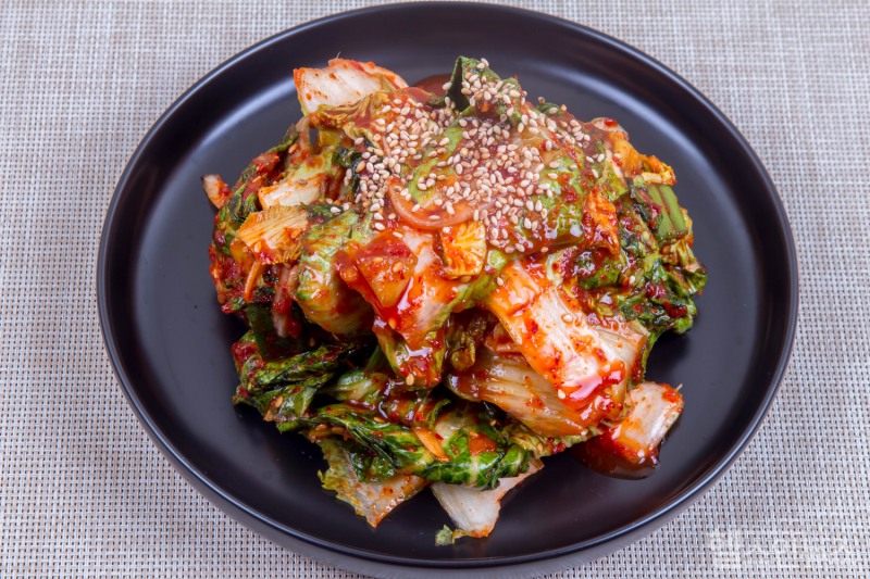 맛있게 무쳐낸 봄동 겉절이는 매 끼니마다 식탁에 올라와도 손색이 없다. 단, 양념 간을 너무 세게 하지 않도록 주의하자. (클립아트코리아)