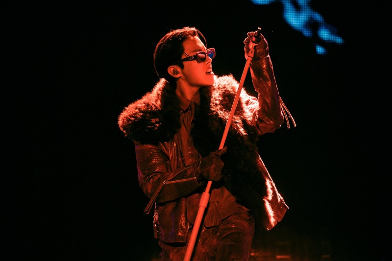 BTS 제이홉, K-팝 솔로 가수 최초 BMO 스타디움 입성…미구엘 지원 사격 나서