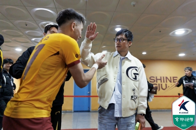 광주 이정효 감독