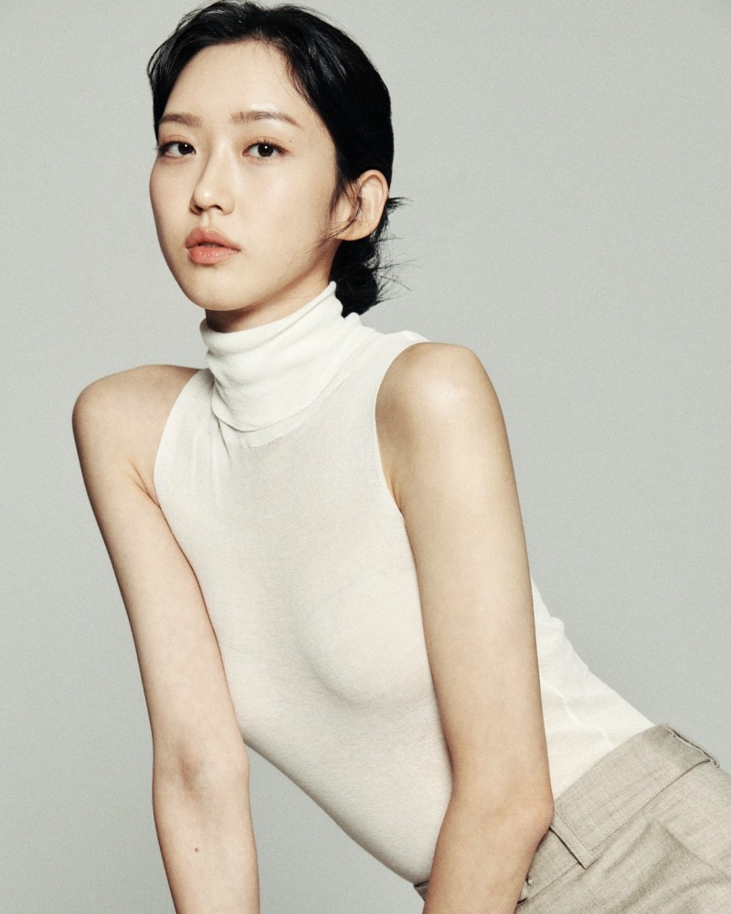 한지현, 초록뱀엔터테인먼트 1호 배우 됐다…다양한 활동 예고