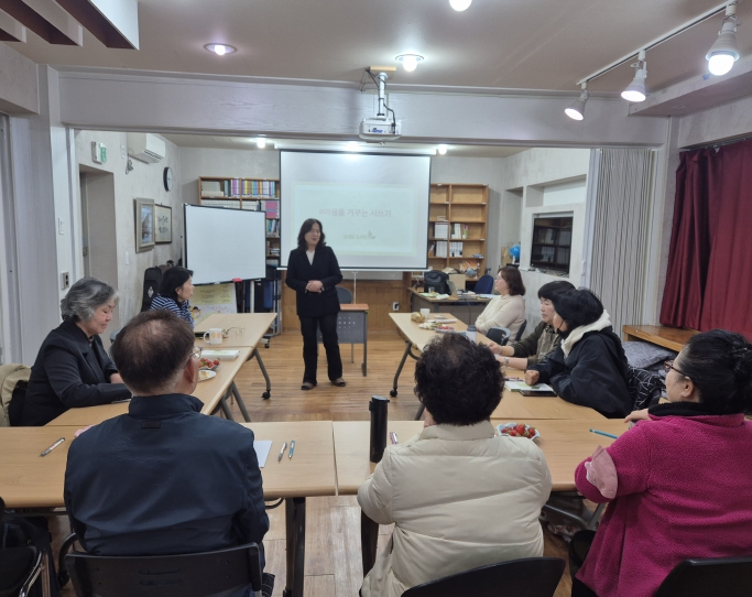 작은도서관과 함께 ‘읽걷쓰’ 프로그램