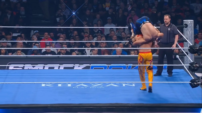 WWE 스맥다운 링 캔버스에 그려진 '퍼스트 버서커: 카잔'의 로고(출처=공식 유튜브 캡처).