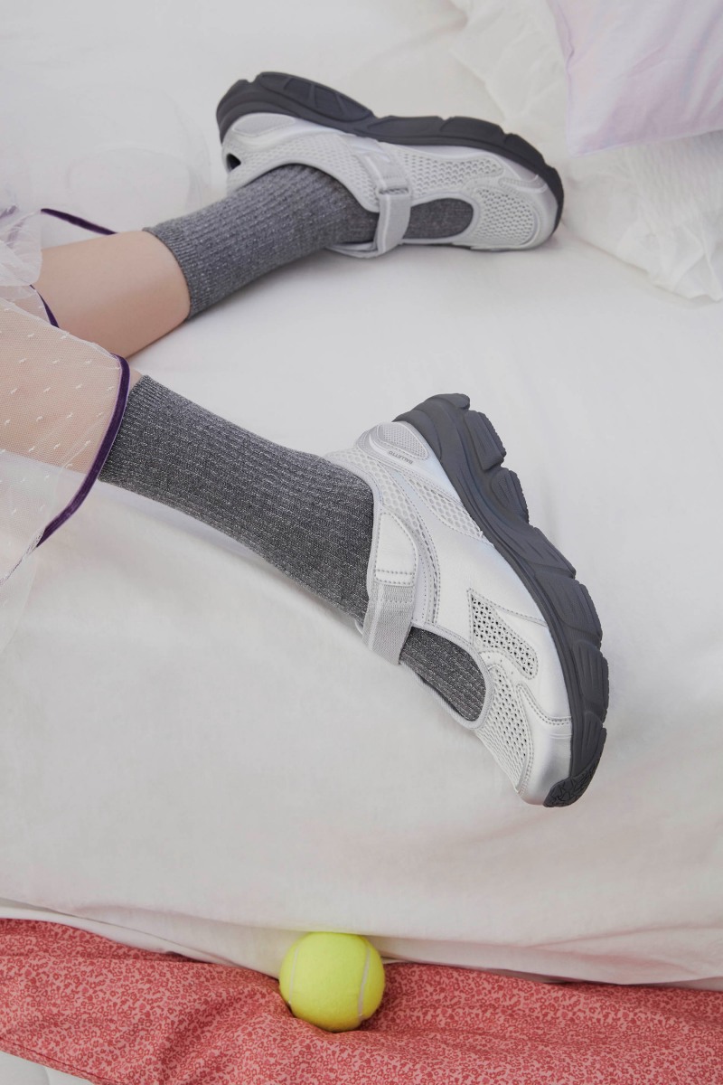 디아도라, 발레코어 스타일 ‘발레토 슈즈’ 출시 및 배우 안소희 화보 공개!