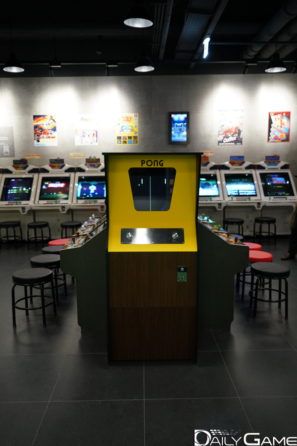 '퐁'의 아케이드 버전 기기.