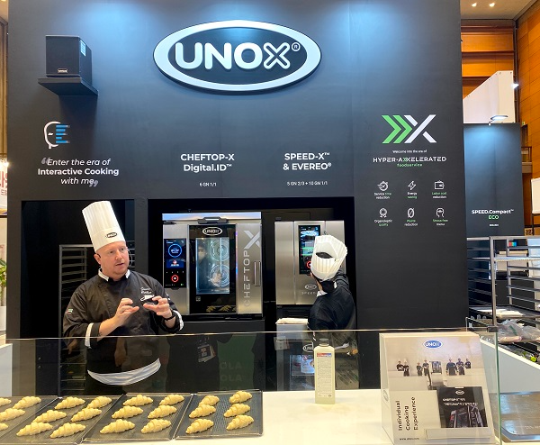 우녹스 코리아, 공간 효율·속도·친환경 갖춘 초소형 가속 오븐 공개