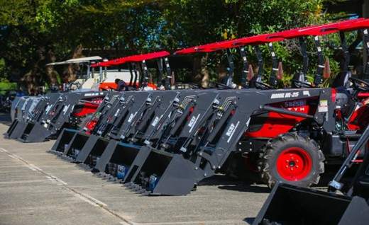 지난 2월 TYM 트랙터 필리핀 현지 고객 전달식이 진행됐다. (사진제공: TYM)