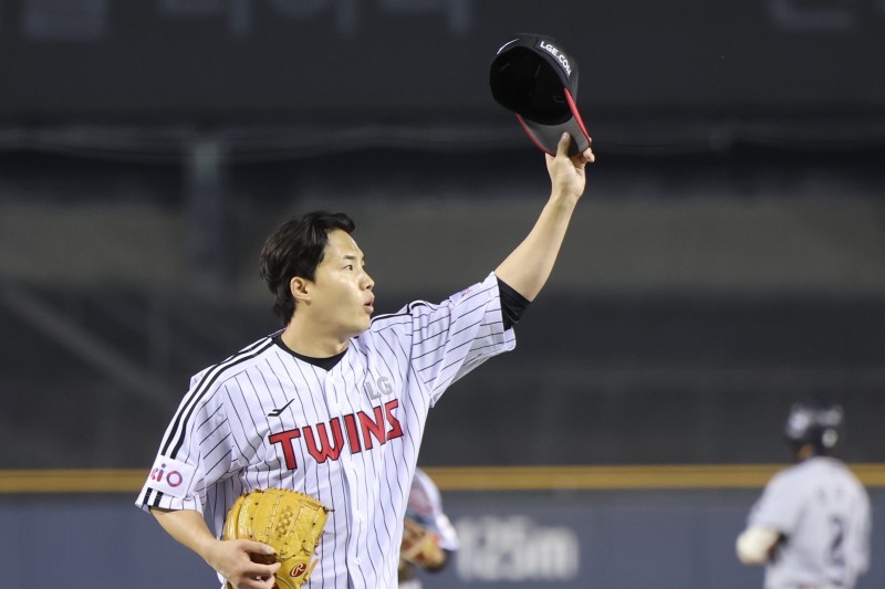 LG 선발 임찬규.