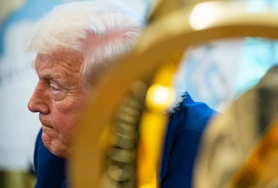 (상보) 백악관 "대중 관세 총 145%…상호관세만 125%" - CNBC