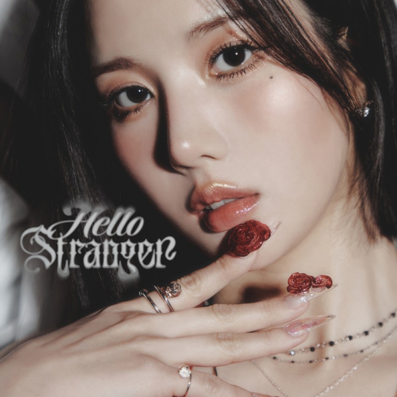 권은비, 파격 단발 여신으로 돌아온다…14일 신곡 'Hello Stranger' 발매