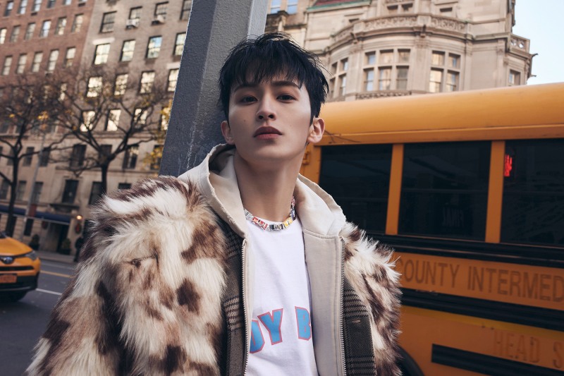 NCT 마크, 첫 솔로 앨범 초동 54만 장 돌파…클래스가 다른 솔로 파워