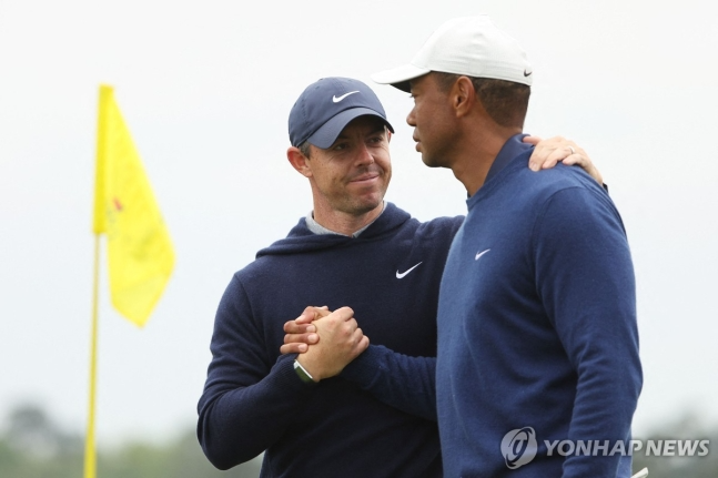 2023년 4월 마스터스 연습라운드 때 매킬로이와 우즈