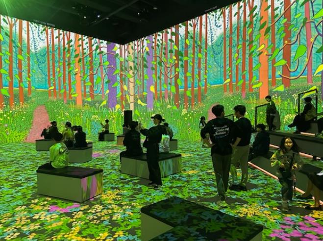 “주말에 자녀와 함께 예술 전시 보며 소통해요”