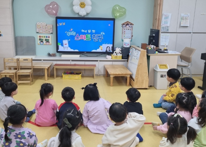 스마트폰 사용 시간이 많아지면 위험해져요