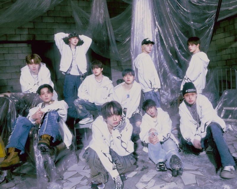 싸이커스, 미니 5집 컴백 열기 뜨겁다…美 빌보드 차트 진입