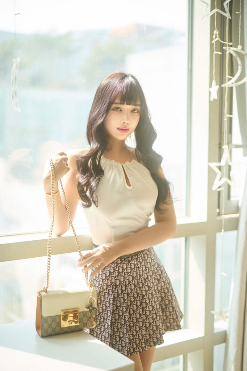 배우 진유아(진아림·박세미), 독보적 우아한 미모의 화보 공개