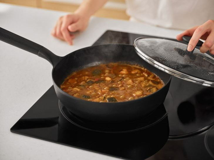 "무게를 덜고, 깊이를 더하다" 헤리터, 슬림캐스트 아이언팬 3종 프리오더 오픈