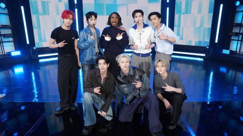 엔하이픈, 美 ‘제니퍼 허드슨 쇼’ 접수…신곡 ‘Loose’로 역동적·디테일 살린 퍼포먼스 눈길