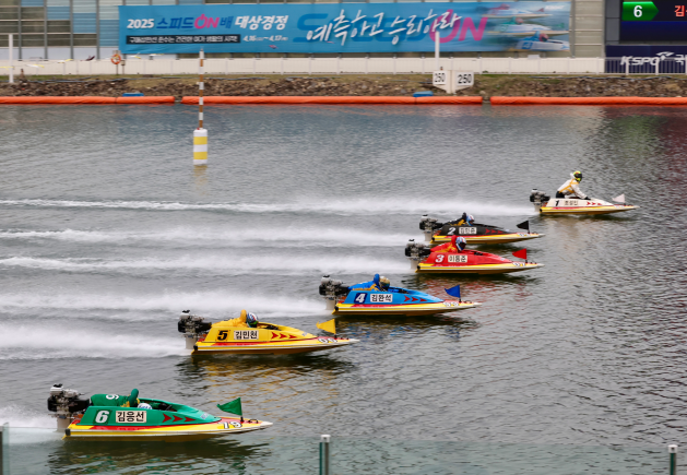 우승을 차지한 1코스 조성인은 출발부터 확실하게 경기를 주도해 나갔다.