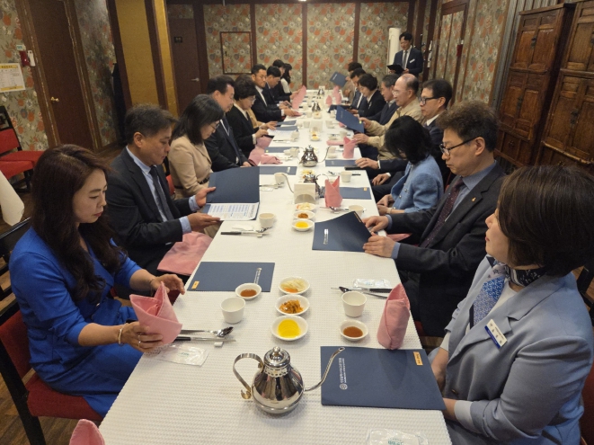 대전서부교육지원청, 학교폭력·지역교권보호위원회 소위원장 청렴 및 역량강화 연수