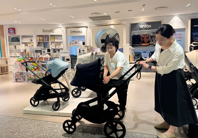 롯데백화점이 5월을 맞아 상반기 최대 혜택을 담은 ‘베이비&키즈페어’를 진행한다. (롯데백화점 제공)