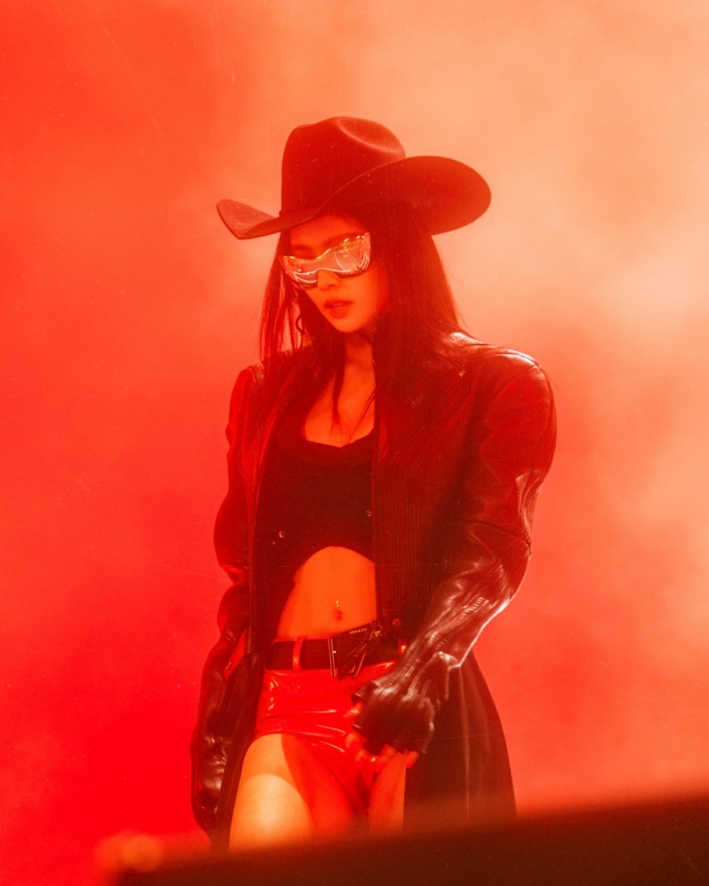 제니, 2주 간의 美 ‘코첼라’ 무대 성공적 마무리…명불허전 ‘퍼포먼스 퀸’ 존재감 뽐내