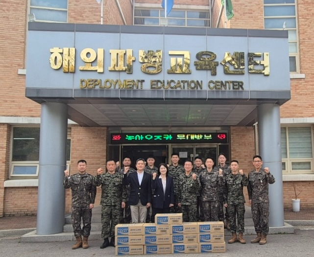 동아오츠카는 레바논 평화 유지단 동명부대 31진에 포카리스웨트 분말을 지원했다./동아오츠카