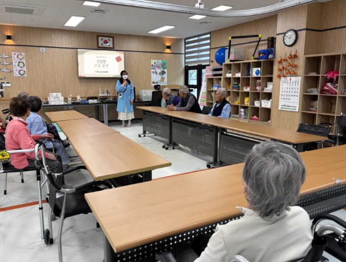 서천군어린이·사회복지급식관리지원센터는 지역 대표 특산물인 맥문동을 활용한 건강 증진 프로그램을 오는 5월부터 9월까지 운영한다. (서천군 제공)