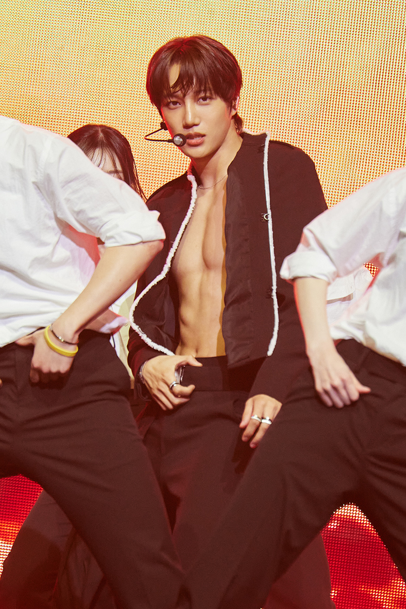 엑소 카이, ‘Wait On Me’ 앨범 발매 기념 쇼케이스 성황…“말보다 행동으로 제 사랑을 보여드릴 것”