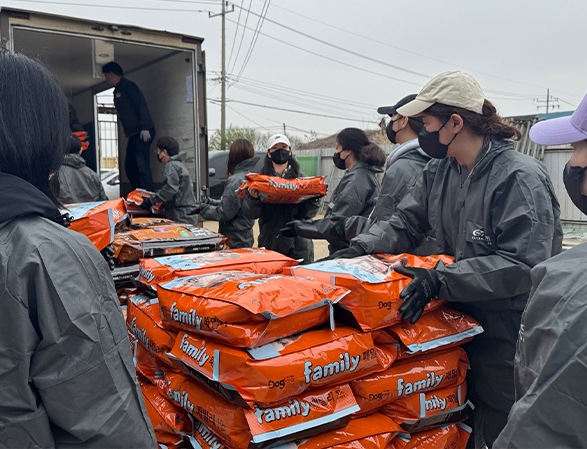 대주펫푸드, 유기동물보호소에 사료 1.5톤 기부 및 봉사활동 진행