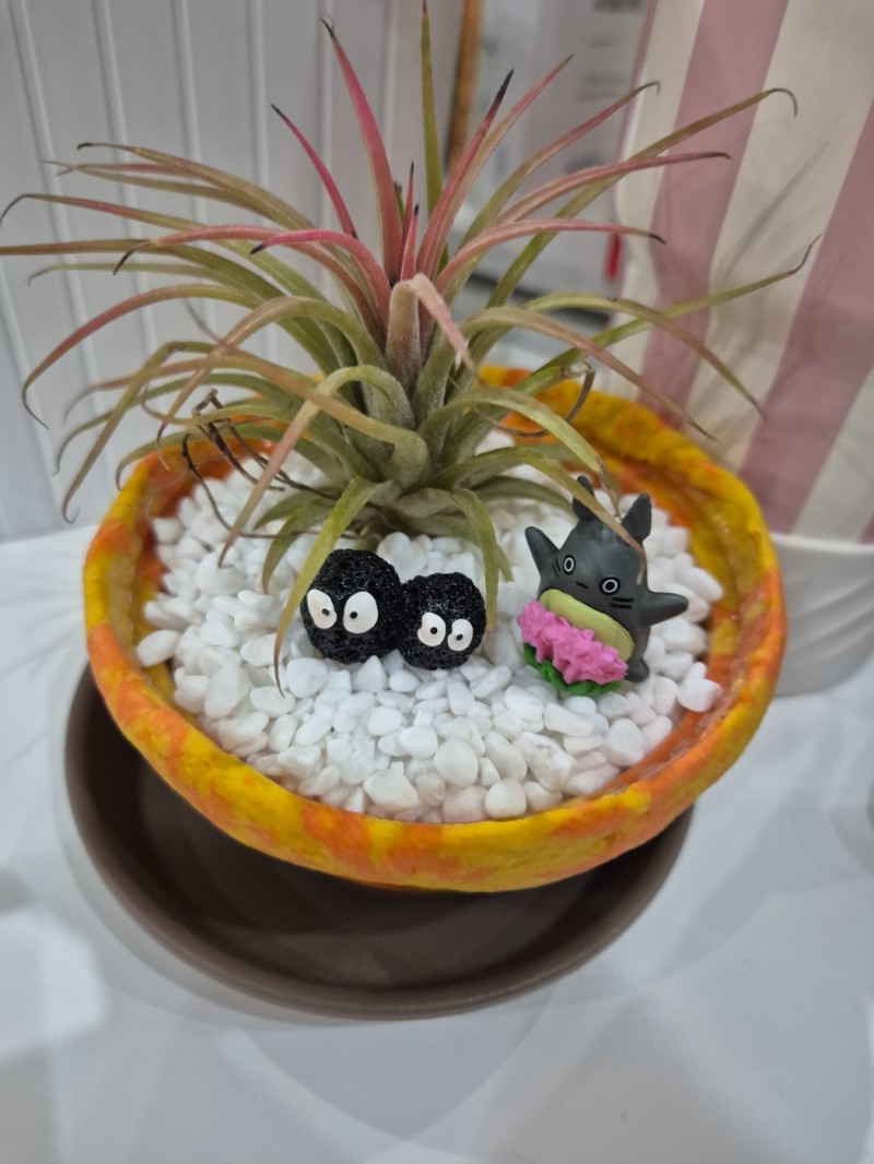 폐종이를 활용해 제작한 종이화분