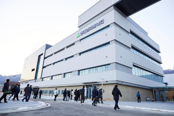 현대엘리베이터, 건설기계업종 내 방어주로 주목... 목표가 9만7천원