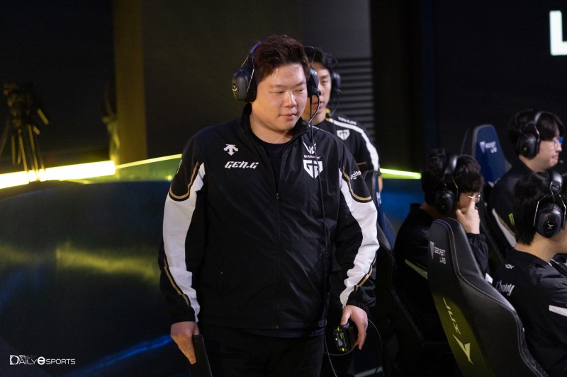 젠지e스포츠 김정수 감독