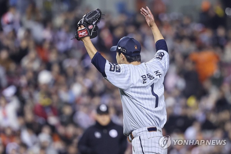 '4볼넷 32탈삼진' 진화하는 문동주, 한화의 미래를 밝히다