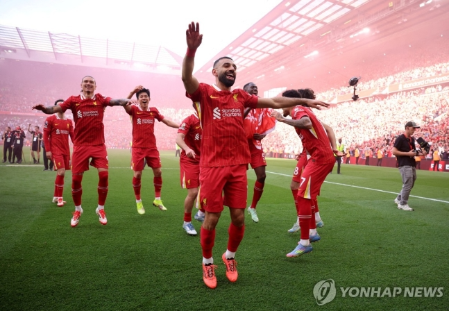 EPL 우승을 기뻐하는 리버풀 선수들