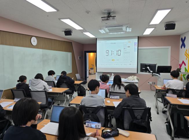 춘천교육지원청, 2025 춘천시 청소년 과학페어 및 학생 과학탐구 올림픽 개최