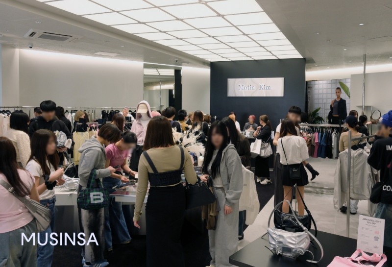 무신사가 일본 시장에서 공식 유통하는 브랜드 마뗑킴(Matin Kim)이 첫 오프라인 매장 오픈과 동시에 현지 흥행에 성공했다. (무신사 제공)