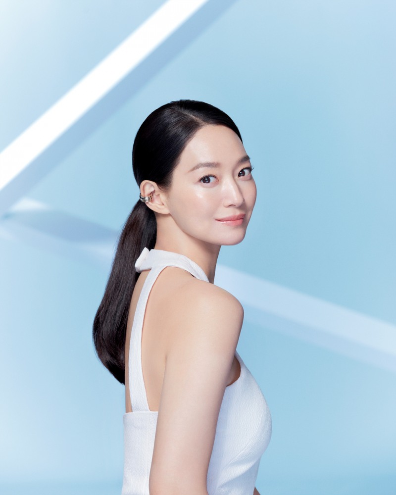 랑콤, 신제품 'UV 엑스퍼트 익스트림 쉴드'와 신민아 화보 공개