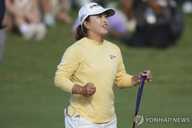 우승 확정에 기뻐하는 사이고 마오