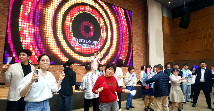 신인선, 발달 장애인을 위한 희망 콘서트. 감동과 희망의 메시지 전달하며 성황리 개최