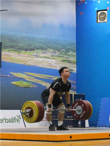역도 남자 81㎏급 용상 한국 신기록을 세운 손현호
